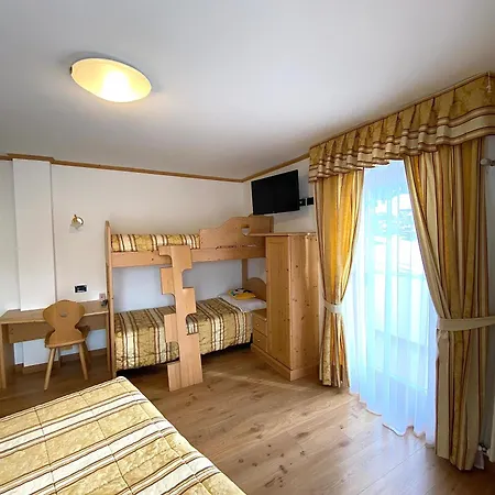 Hotel Chalet Alaska-3